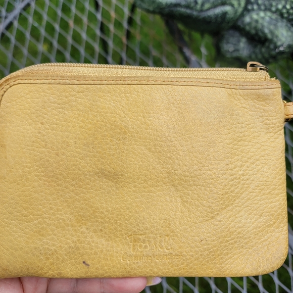 Fossil Leather Butterfly 🦋 Wristlet Wallet - Picture 3 of 9